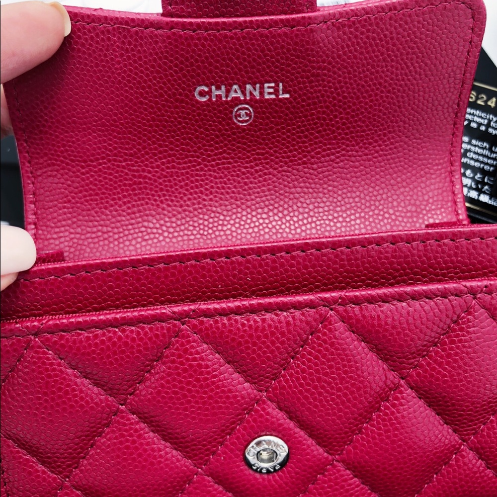 SOLD😭😭Chanel O case Flap Wallet Card Holder 18B Red - Picture 4 of 8
